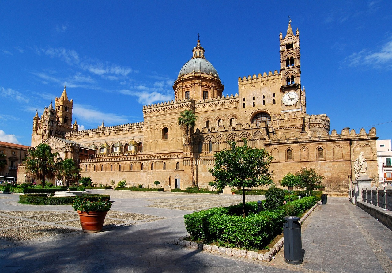 Cattedrale di Palermo al sole